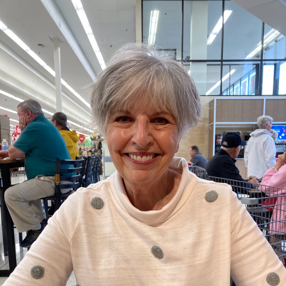 Meet your Posher, Lynn